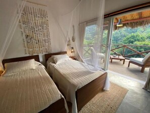 1 habitación, ropa de cama hipoalergénica, escritorio y insonorización 