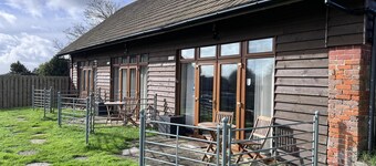 Bike Shed - Beautiful 1-bed Cottage in Shorwell