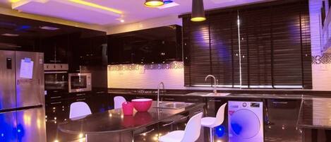 Fridge, microwave, stovetop, electric kettle