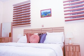 6 Schlafzimmer, WLAN, Bettwäsche