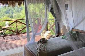 1 غرفة نوم وملاءات إي طالية من طراز فريتي وأغطية فراش متميزة