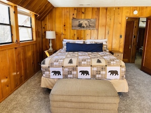 5 bedrooms, desk, iron/ironing board, free WiFi