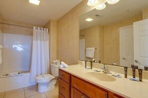 Combined shower/tub