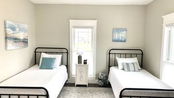 2 Schlafzimmer, Schreibtisch, Bügeleisen/Bügelbrett, kostenloses WLAN