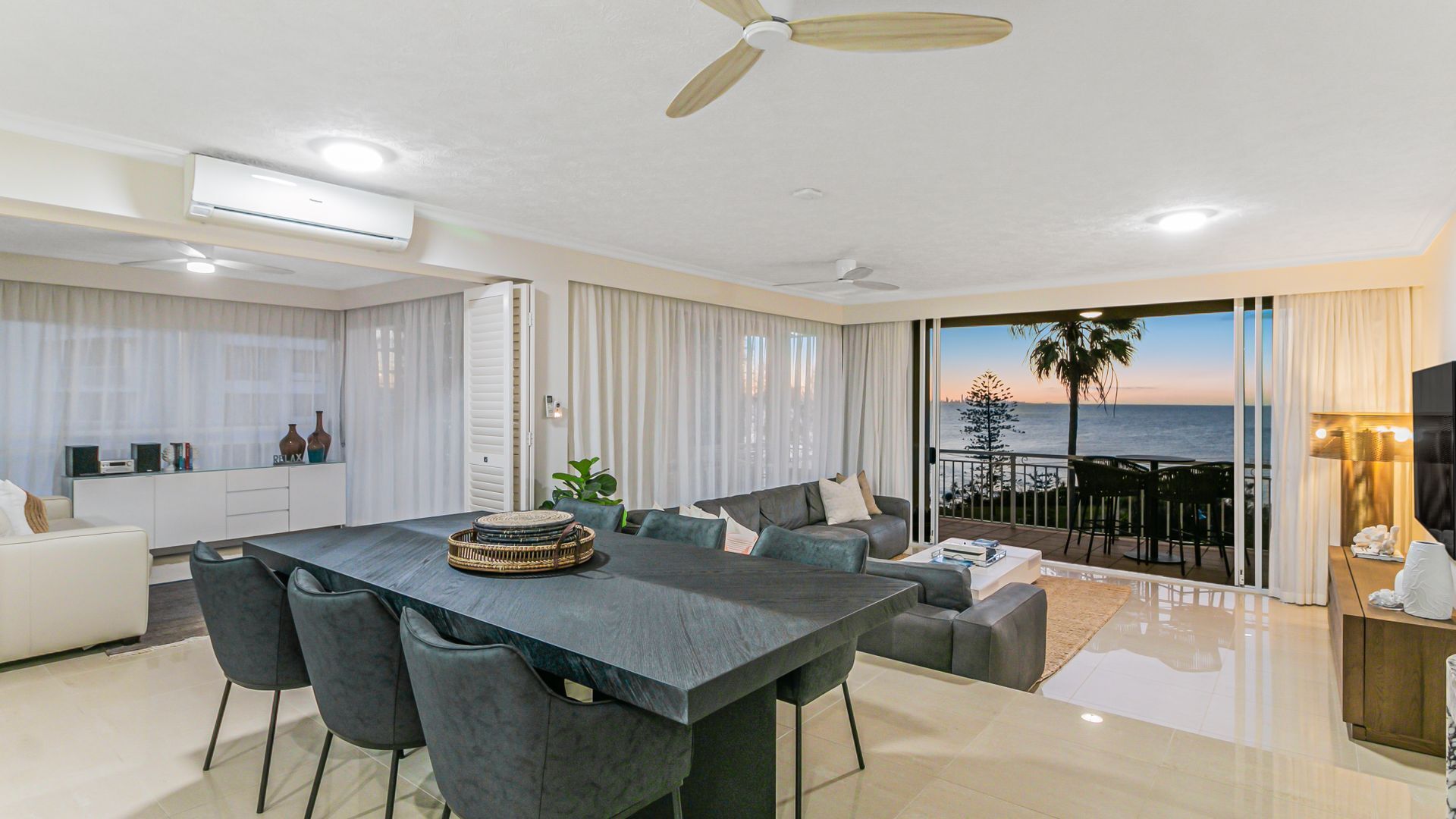 Orion 6 - Beachfront Rainbow Bay - All Linen Supplied - Min. 3 Night Stays! — image 9