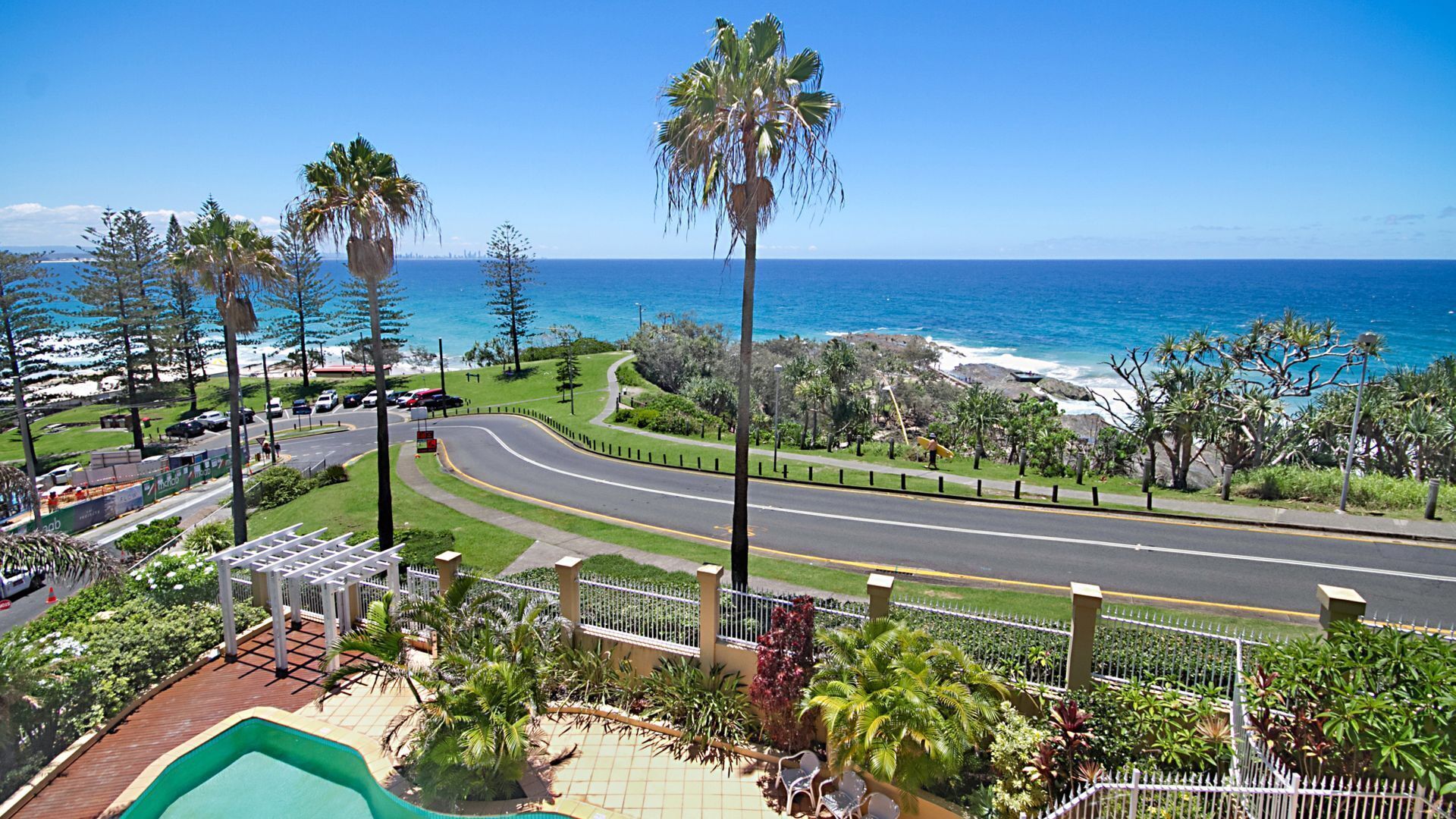 Orion 6 - Beachfront Rainbow Bay - All Linen Supplied - Min. 3 Night Stays! — image 3