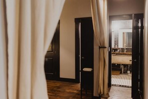 Interior - THE STARR LOFT- Earlham, IUEast, Historic District (Richmond)