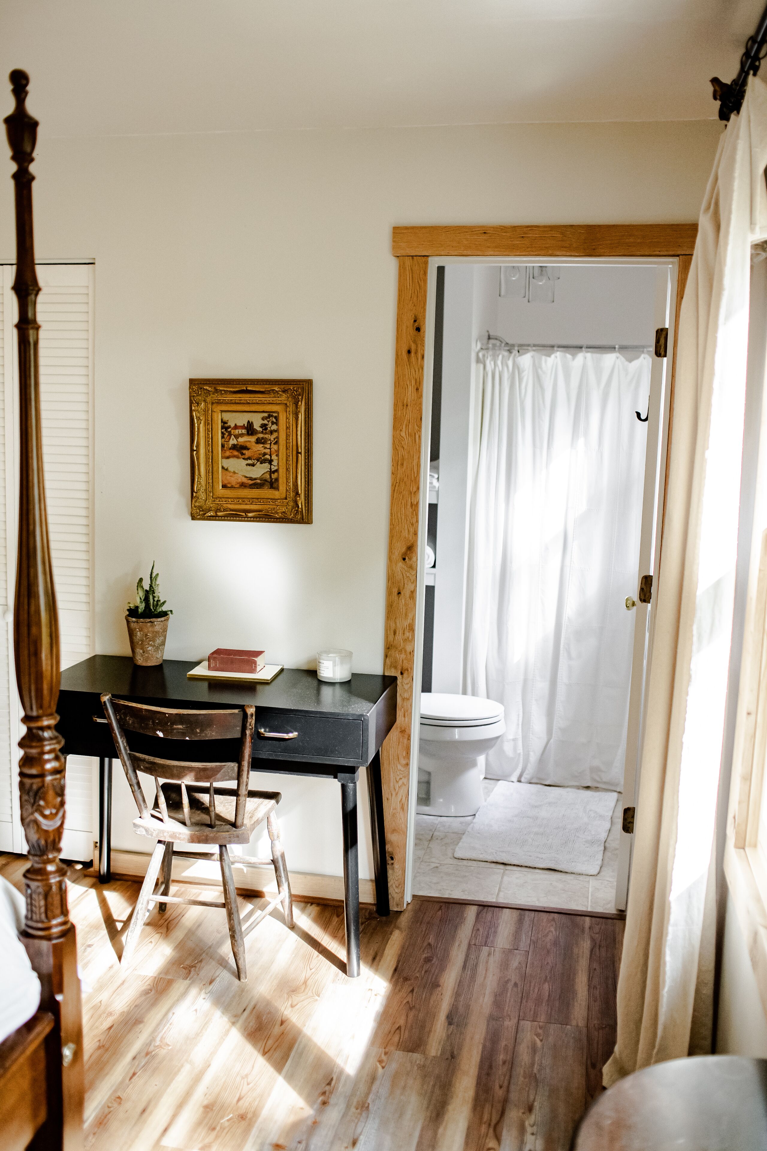 3 habitaciones, escritorio, tabla de planchar con plancha y wifi gratis 