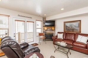 Living area - Ogden Valley Family Get Away (Eden)