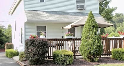 Baseball Property Sleeps 20 Great for Teams