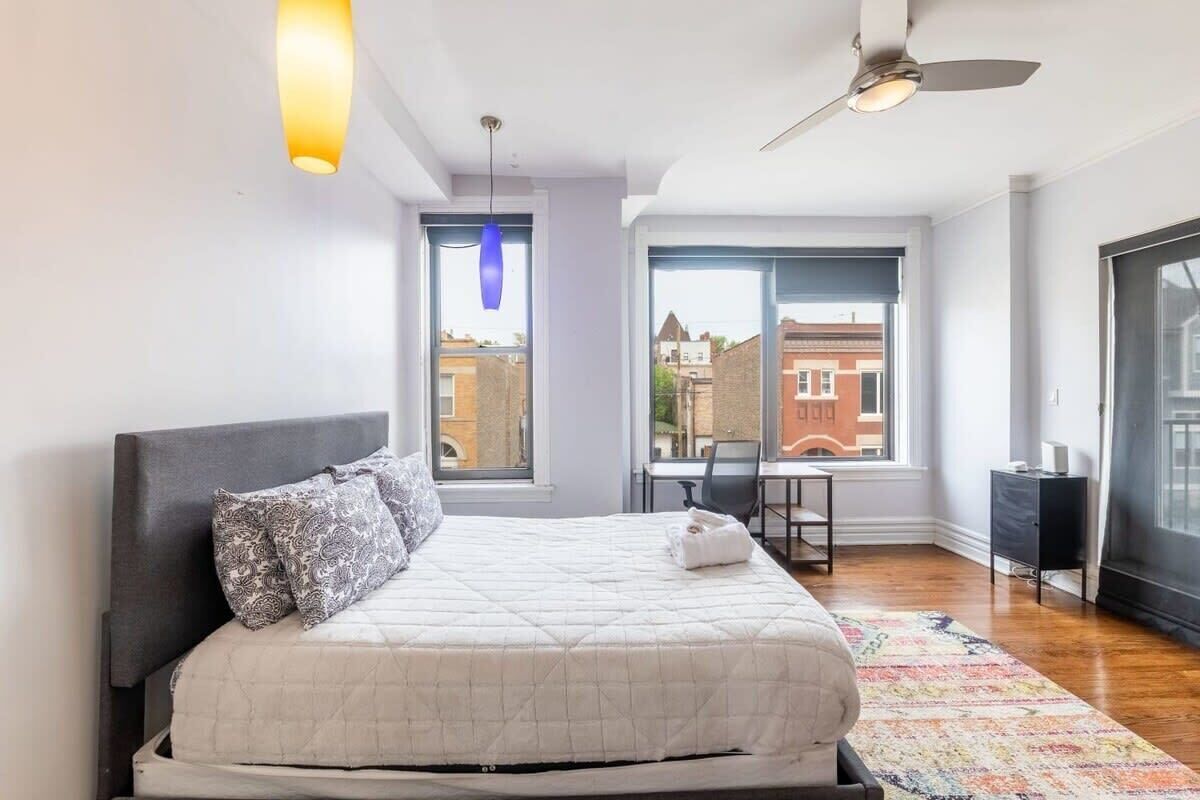 4 chambres, fer et planche à repasser, Wi-Fi, draps fournis