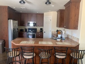 Fridge, microwave, oven, stovetop - Close 2 Antelope Canyon Horseshoe Bend & Lake Powell (Page)