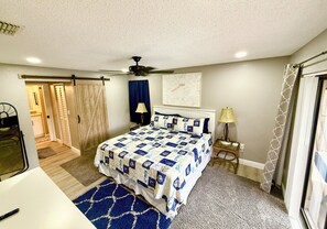 4 bedrooms, desk, iron/ironing board, travel cot