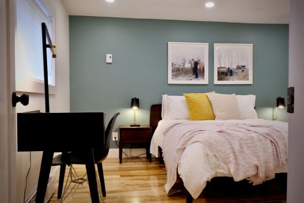 3 bedrooms, desk, iron/ironing board, free WiFi