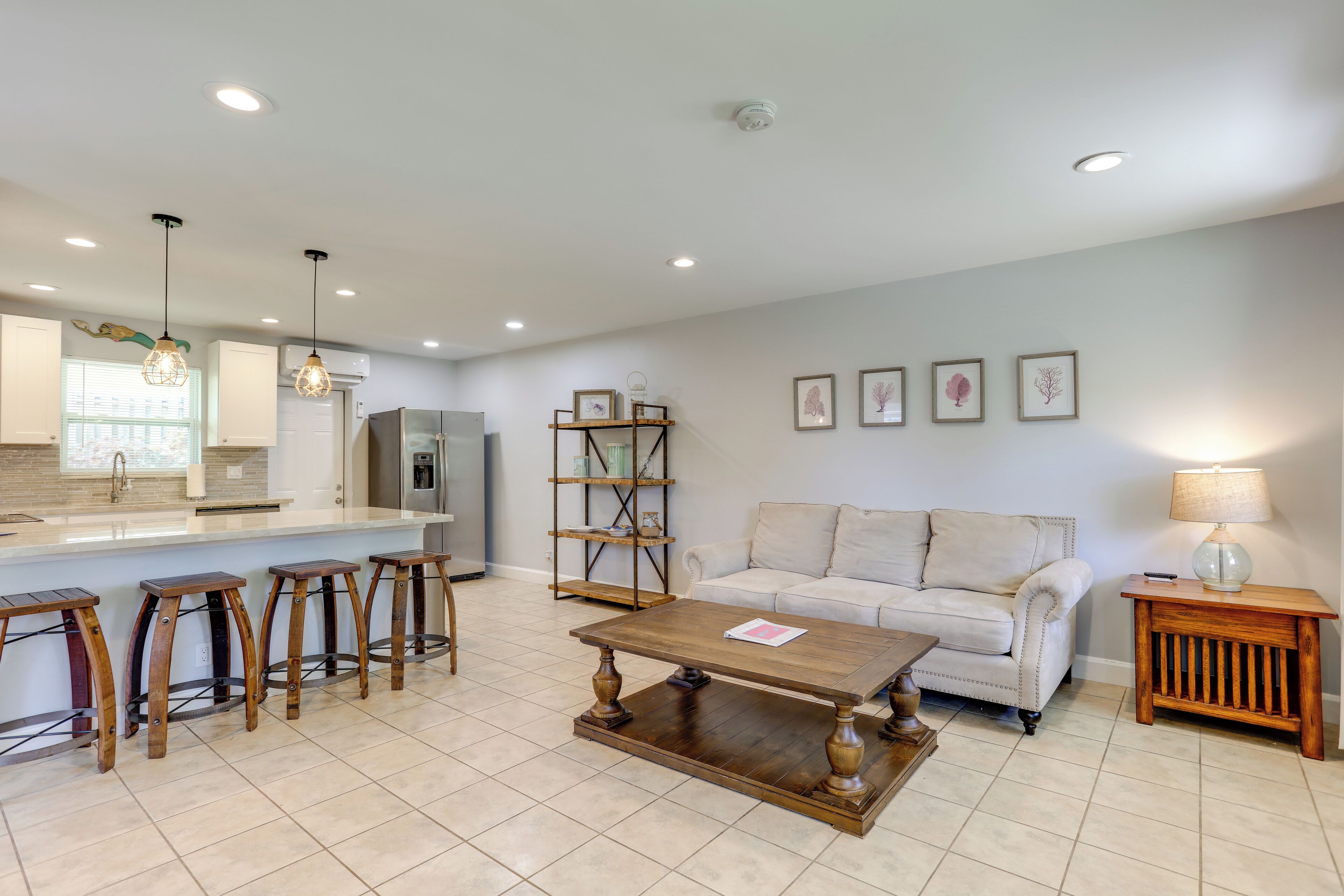 Coastal Townhome w/ Patio ~ 2 Mi to Beach!