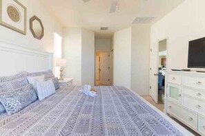 4 Schlafzimmer, Bügeleisen/Bügelbrett, Reisekinderbett, WLAN