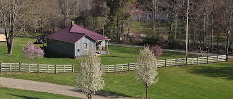 المنشأة من الخارج