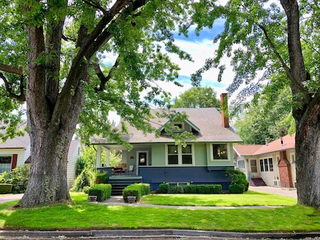 Exterior. Wonderful Juniper Guest House in Walla Walla