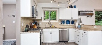 Modern & Unique South Anchorage Home