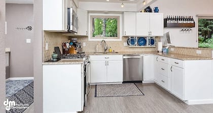Modern & Unique South Anchorage Home