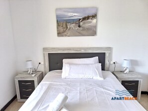 3 bedrooms, iron/ironing board, Internet, bed sheets