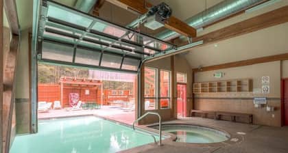 Luxury Corner Lodge Ski-in/Out Steps from Lift, Trail Head, Town, & Hot Tub/Pool