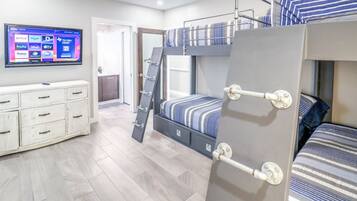 6 Schlafzimmer, Bügeleisen/Bügelbrett, kostenloses WLAN, Bettwäsche