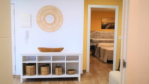 3 dormitorios, tabla de planchar con plancha, cuna de viaje y wifi