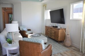 Unclassified image, 5 of 26, button