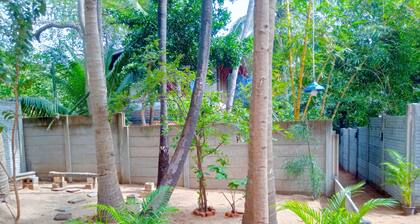 The Well's Serenity Beach house (Beachside Guest house)