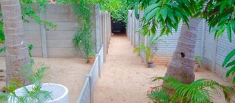The Well's Serenity Beach house (Beachside Guest house)