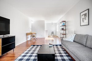 Fernseher, Stereoanlage