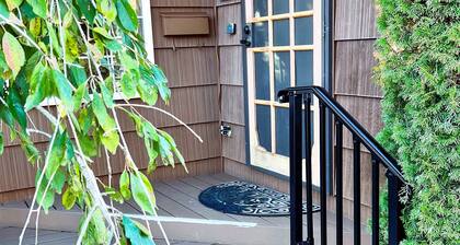 King Private Room-Dogs, Big or little, are Always Welcome