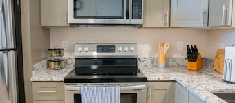 🔥 CLOSE 2 WATERS ❤️ | SLEEPS 4 W/ W+D +NEAR CASINOS