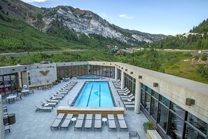 Indoor pool, a heated pool - Ski in Ski out, Cliff Lodge, Snowbird, UTAH - Rare New Years week! Dec 26-Jan 2 (Sandy)