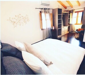 5 chambres, fer et planche Ă repasser, Wi-Fi, draps fournis