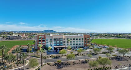 Holiday Inn Express & Suites Gilbert Mesa Gateway Airport by IHG