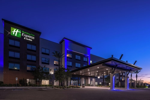 Holiday Inn Express & Suites Gilbert Mesa Gateway Airport by IHG