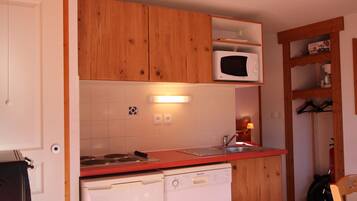 Fridge, microwave, dishwasher