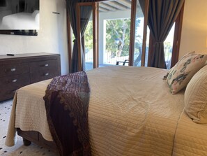 6 habitaciones, tabla de planchar con plancha y wifi gratis 