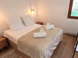 3 slaapkamers, een strijkplank/strijkijzer, gratis wifi