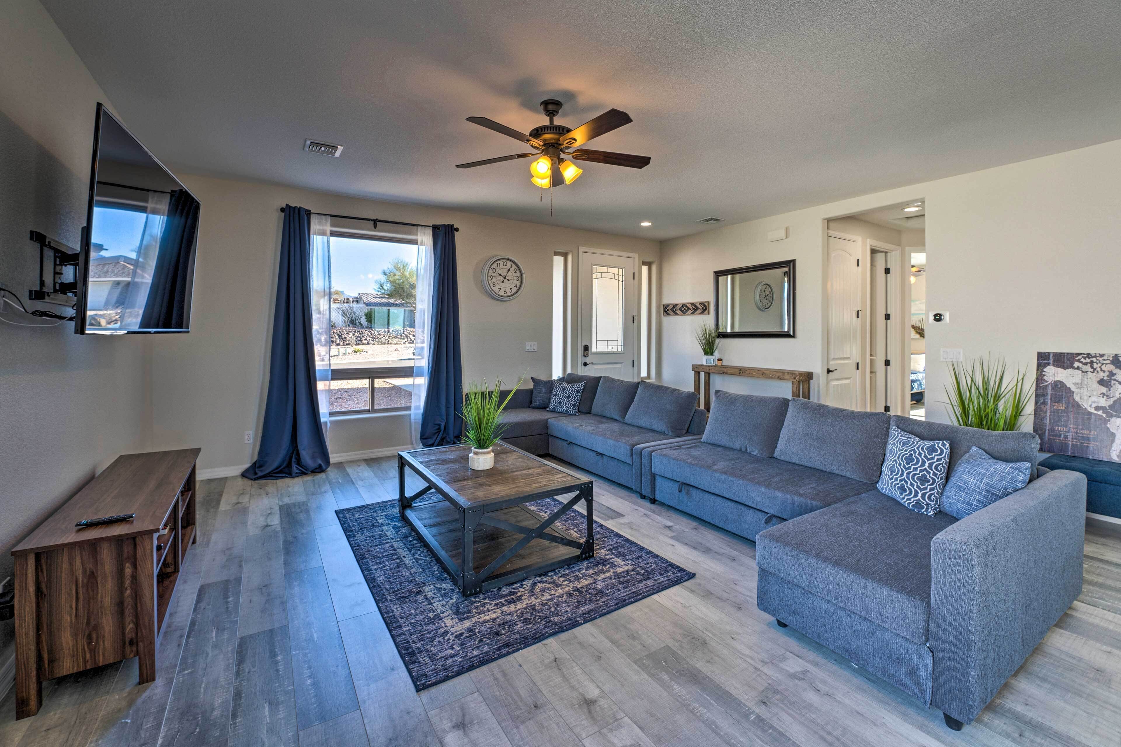 Cozy Bullhead City Home w/ Grill, 3 Mi to CO River