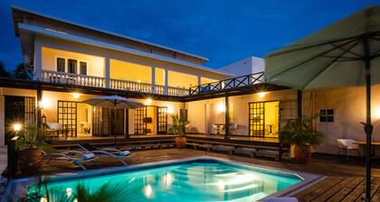 Villa in Gated community near Jan Thiel Beach