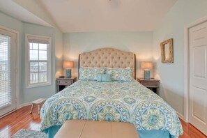 4 bedrooms, iron/ironing board, free WiFi, bed sheets