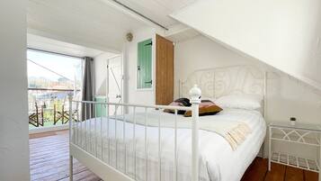 2 Schlafzimmer, Schreibtisch, Reisekinderbett, kostenloses WLAN
