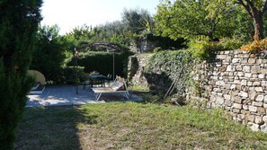 Outdoor dining - Very Large Apartment with Exclusive Outdoor Pool (Sleeps 6), Olive Grove, Ocean View (Diano Castello)