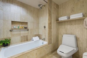 Bathroom - Rent Fiesta American Coral Beach Cancun (Cancún)