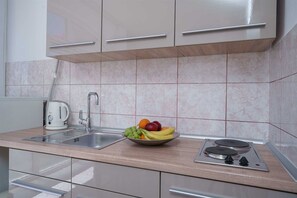 Private kitchen - Studio apartment near the beach(PI) (Vodice)