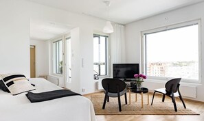 Premium Apartment | Ruang tamu | 32 inci televisyen LED dengan kabel, TV, lantai dipanaskan