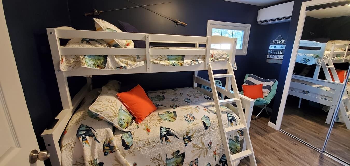 2 bedrooms, WiFi, bed sheets